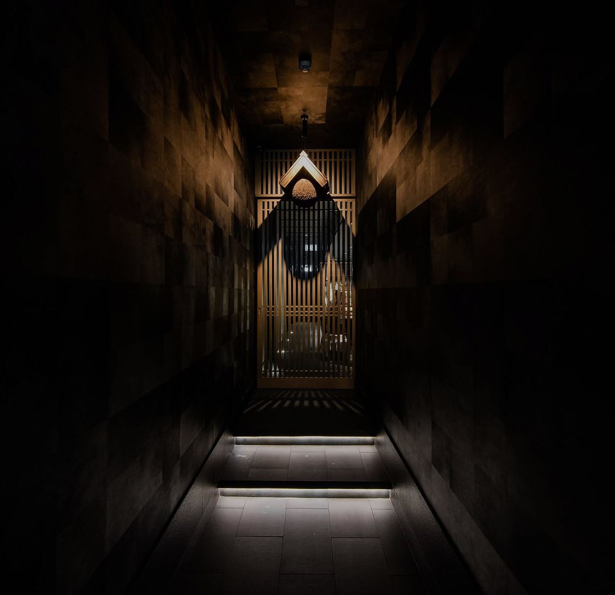 Walkway that leads to the dining room. Shunsui.